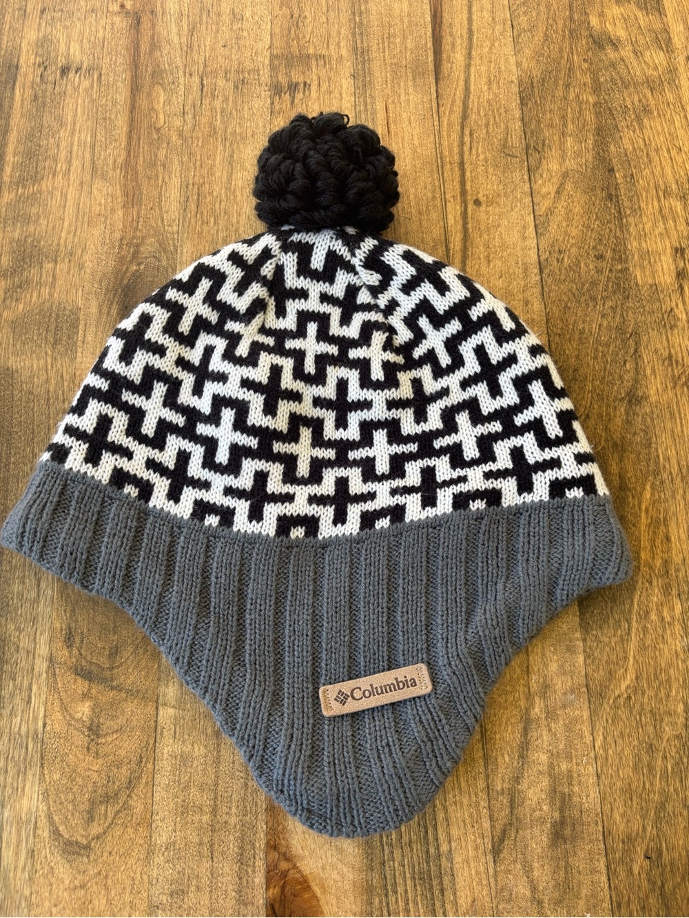 Columbia Youth Omni-Heat Beanie Earflap Hat Black White Grey Geome